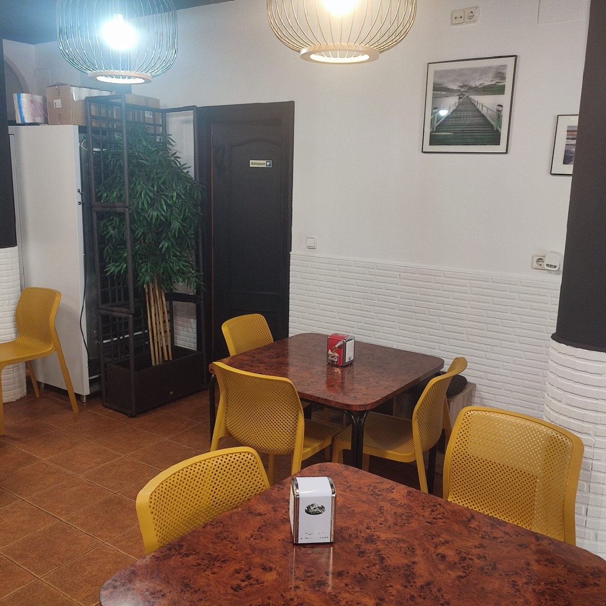 Ambiente de la sala de Casa Pizza